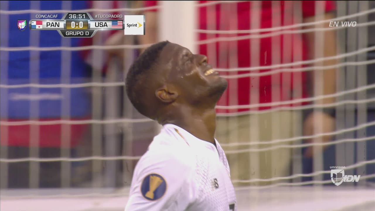 Sorprende Panamá a Estados Unidos y por poco le anota