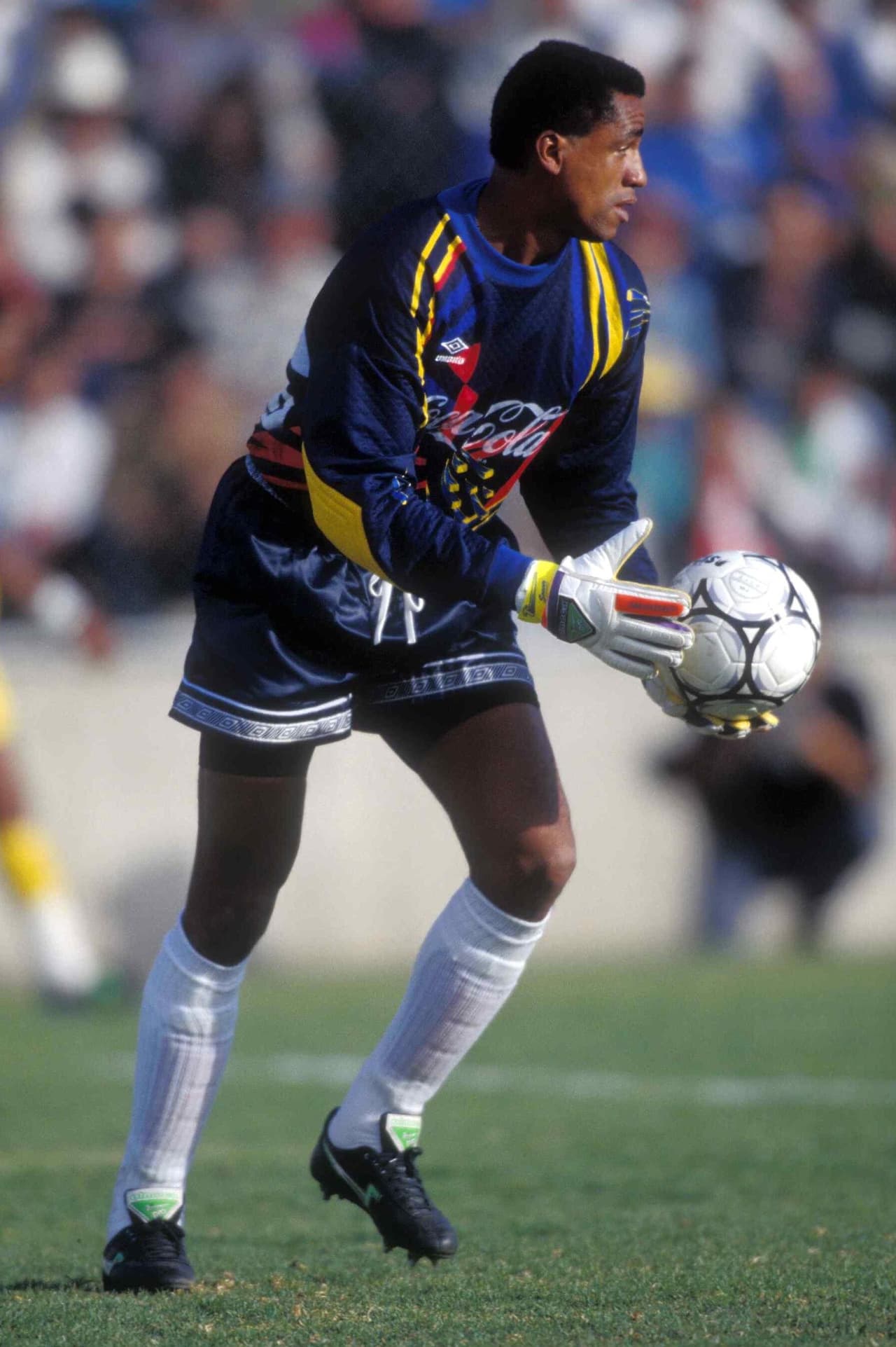 <b>Adrián Chavez - </b>El portero más laureado en la historia del club de Coapa con ocho títulos, cuatro locales y cuatro internacionales. Años después pasó al Cruz Azul y cerró su carrera en los Pumas.