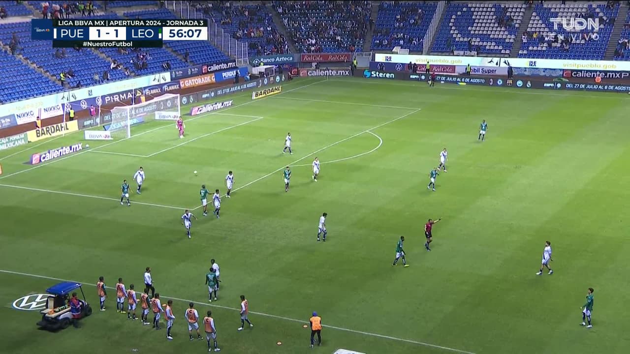 ¡TIRO ATAJADO! disparo por Alberto Herrera.