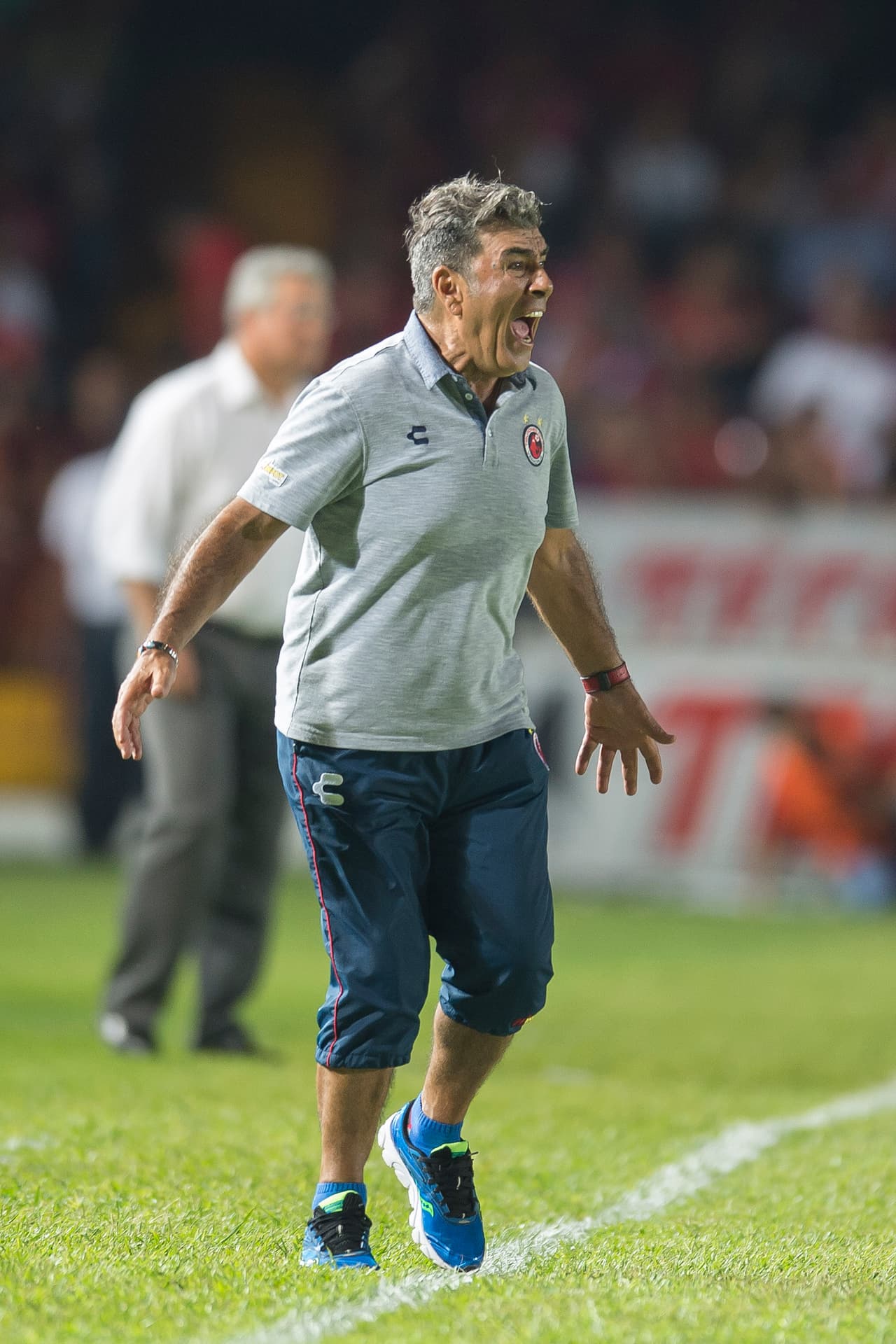 En cuartos de final de aquel torneo, los Tiburones del 'Maestro' quedaron eliminados al perder por 4-3 ante el eventual finalista Querétaro, perdiendo 2-1 en La Corregidora y solo pudiendo empatar 2-2 en el Luis 'Pirata' de la Fuente.