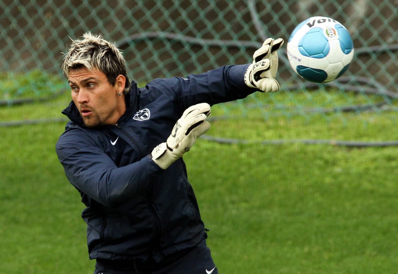 Omar "El Gato" Ortiz se destacó con Monterrey y Jaguares de Chiapas como arquero en el fútbol mexicano.