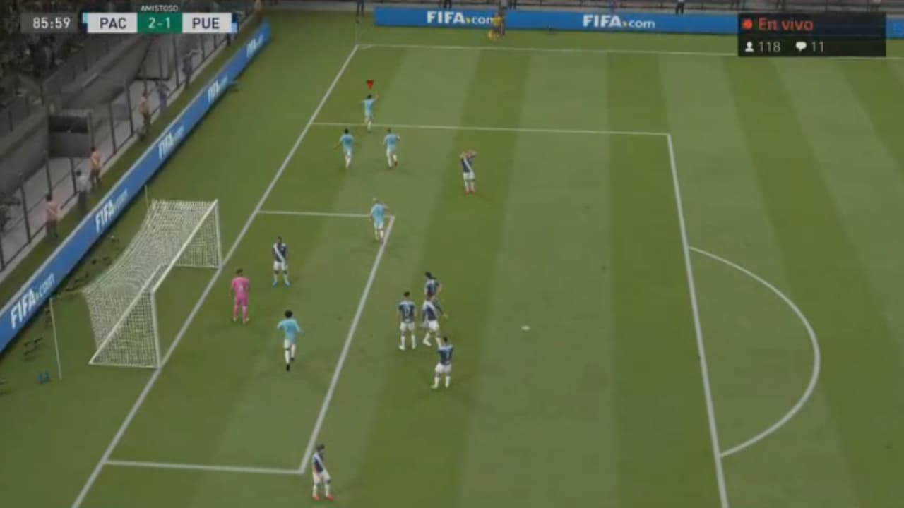 Romario Ibarra, representante de Pachuca, tundió a Santiago Ormeño y el sueño poblano comienza a desmoronarse.