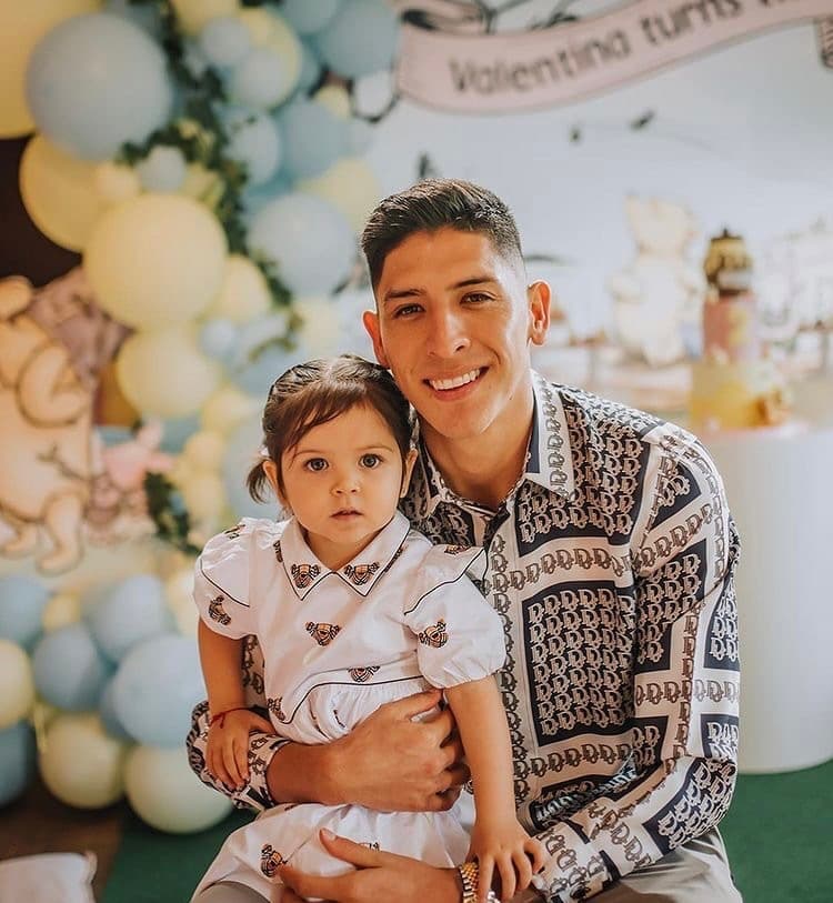 Edson Álvarez celebra cumpleaños de su hija con emotivo video