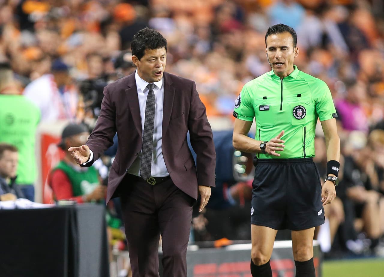 <b>Wilmer Cabrera: </b>el recordado mediocampista de la selección Colombia finalizó su carrera en Estados Unidos con los Long Island Rough Riders. Después de dejar los campos se dedicó a estudiar, fue asistente de Pareja en Colorado, entrenador de las seleccions Sub-17 y Sub-18 de Estados Unidos, del Chivas USA, Rio Grande Valley y ahora del Houston Dynamo. Así como Óscar, ganó la U.S. Open Cup.