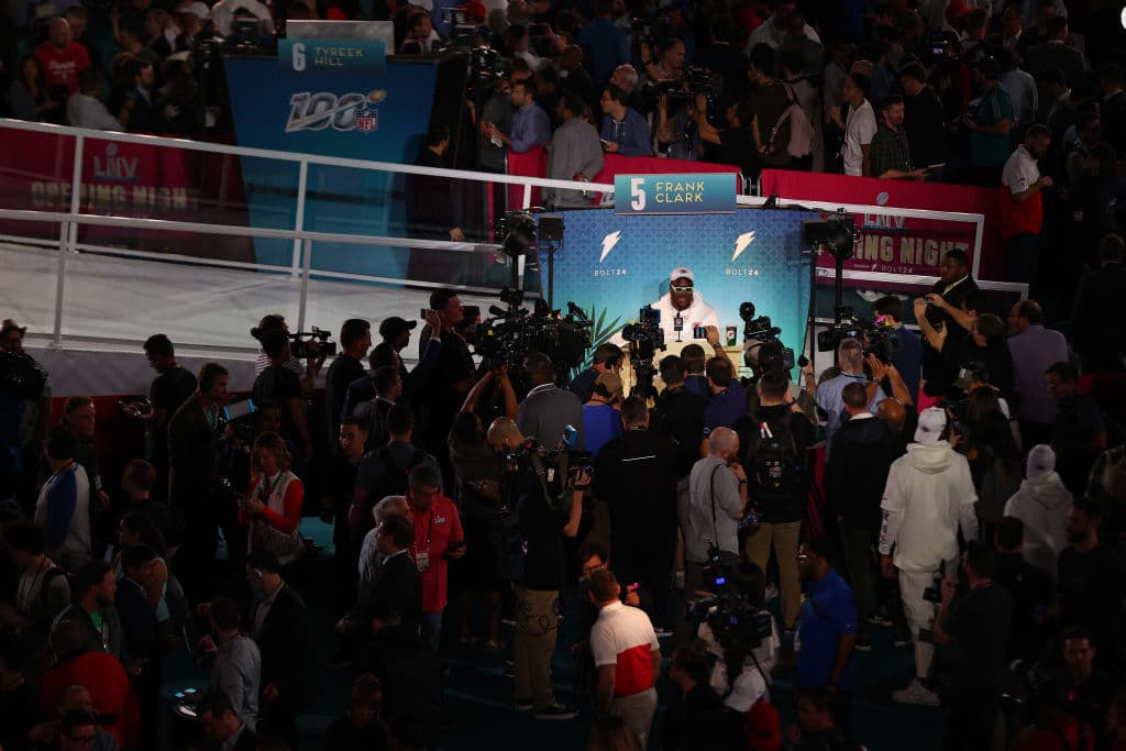 Arranca la fiesta del Super Bowl LIV con el Opening Night, en el Marlins Park de Miami. Chiefs y 49ers se declaran listos para enfrentarse.