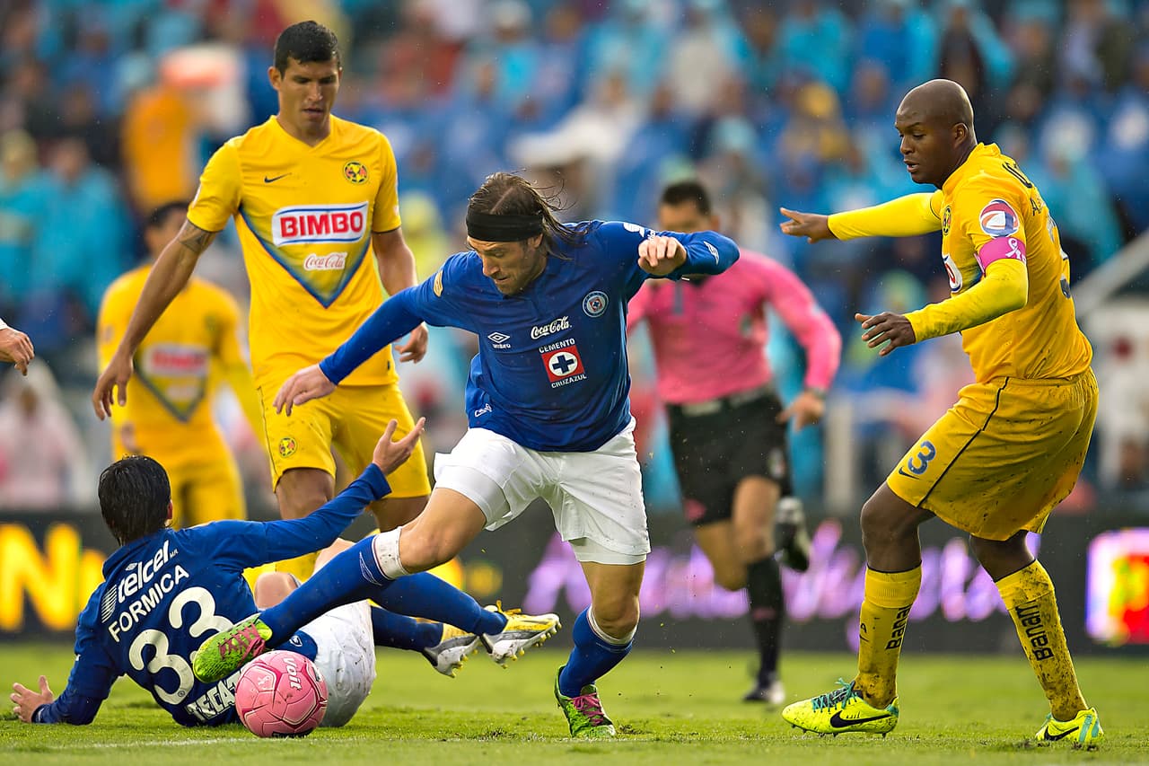 Las Águilas se habían puesto al frente con gol de Luis Gabriel Rey al minuto 44, parecía que las Águilas volverían a dejar tendida a la Máquina.