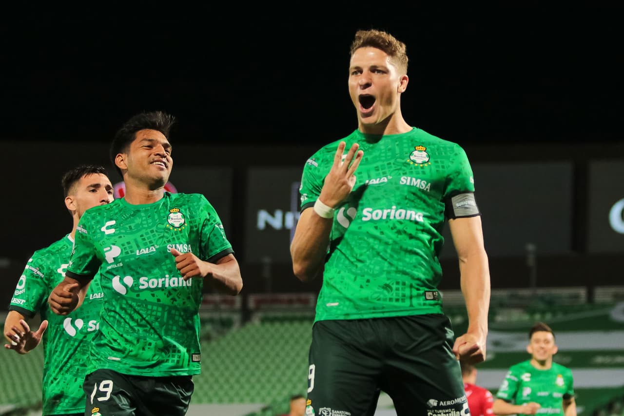 Con goles de Julio Furch y Gael Sandoval, los Guerreros consiguen tres importantes puntos y superan a al Rebaño Sagrado en la tabla.