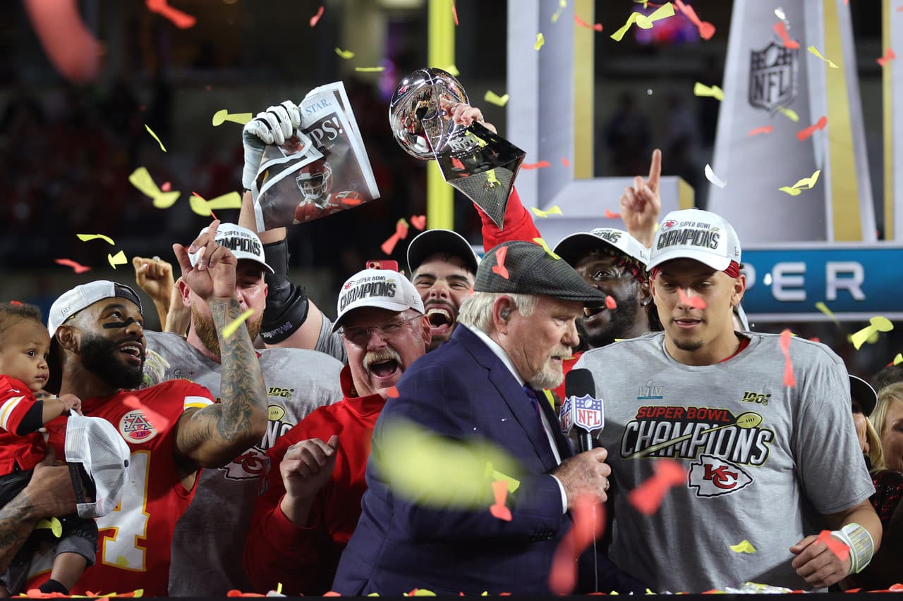 Por ahora se disfruta del Vince Lombardi, ya que costó un periodo largo de 50 años sin obtenerlo. A pesar de ello, deberán sentarse a planear lo que viene y será el momento de decidir con qué jugadores contar para las próximas temporadas y seleccionar el talento ideal en los siguientes Drafts.