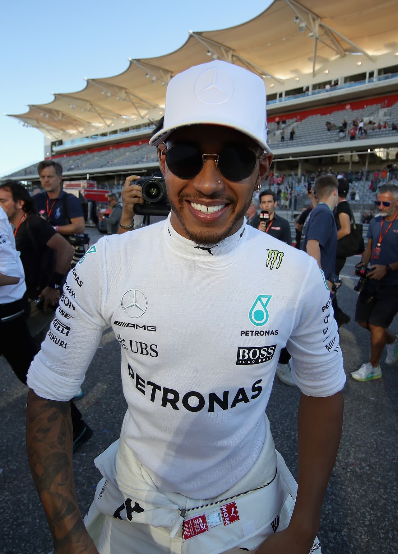 <b>10. Lewis Hamilton (Piloto de Fórmula 1) </b>- ingresos de 46 millones de dólares en el 2017