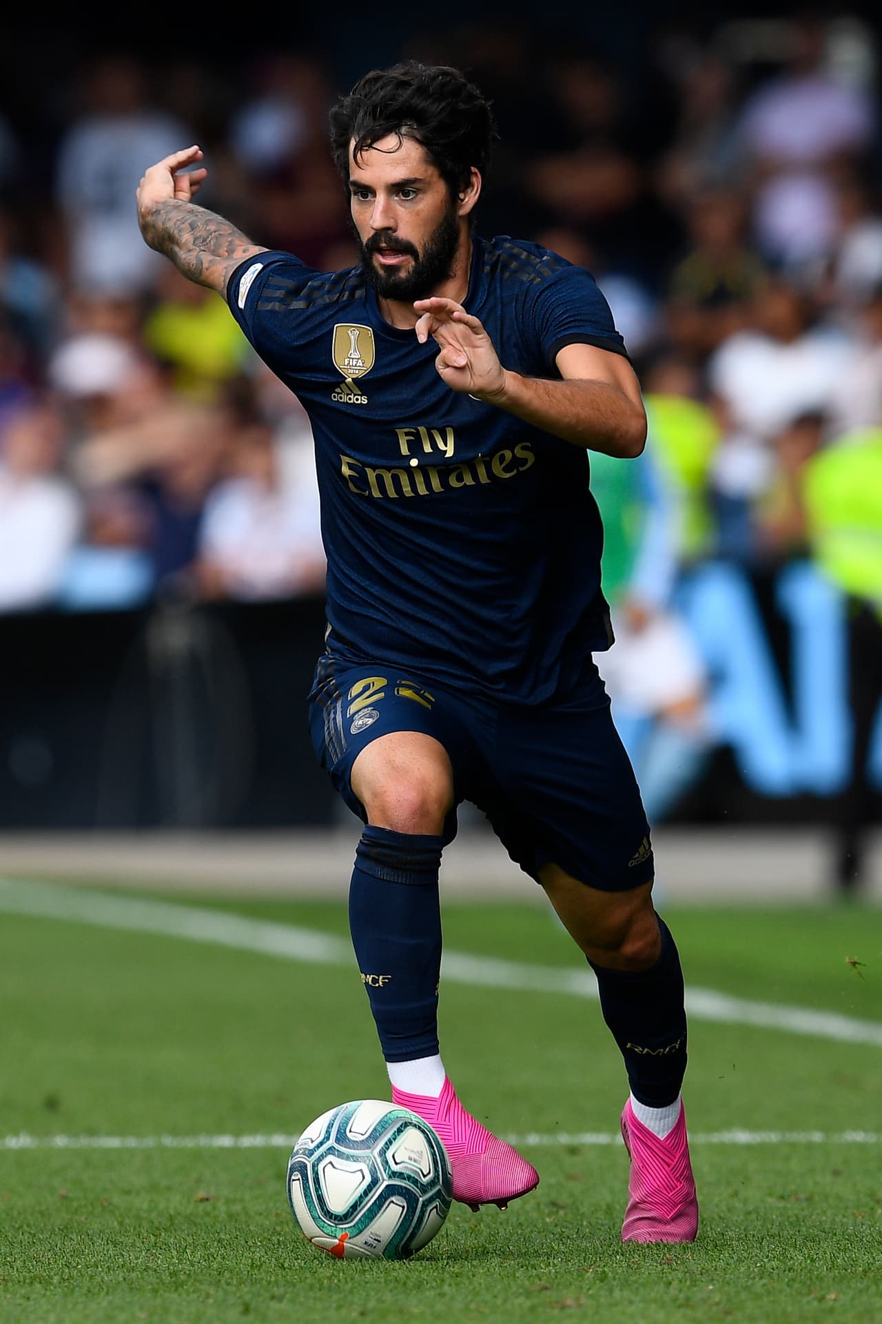 El segundo puesto del TOP 5 mundial es el Real Madrid a quien Adidas paga más de 100 millones de euros anuales.