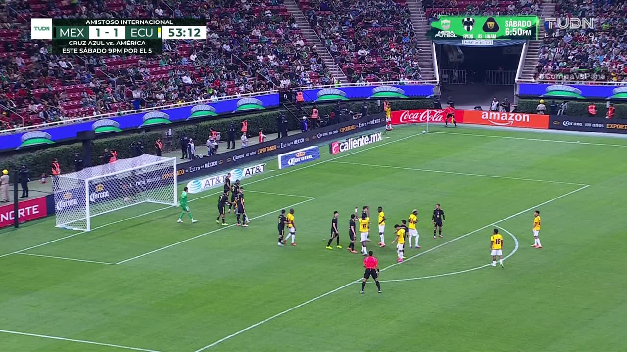 ¡TIRO ATAJADO! disparo por Enner Valencia.