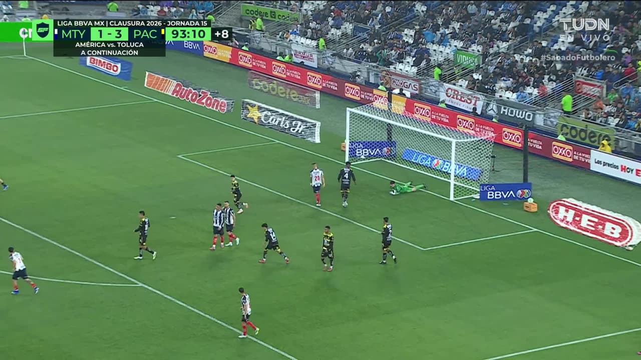 ¡TIRO ATAJADO! disparo por Roberto de la Rosa.