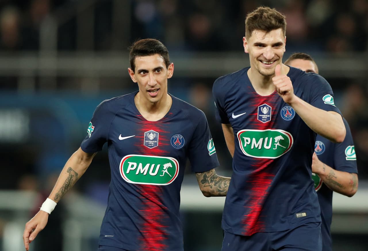 El argentino Ángel Di María no permite que hagan falta ni Cavani ni Neymar y puso un doblete en el triunfo de París Saint-Germain 3-0 contra Dijon en la Copa de Francia.
