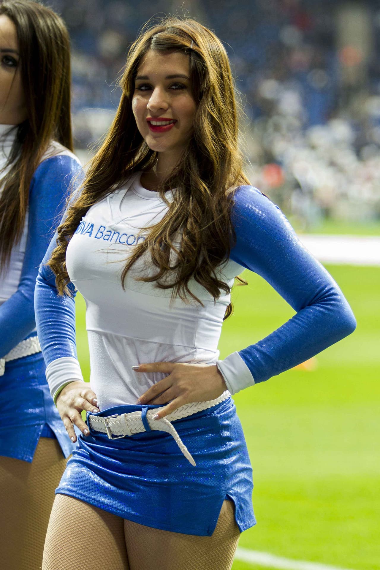 La belleza de las porristas en la fecha 11