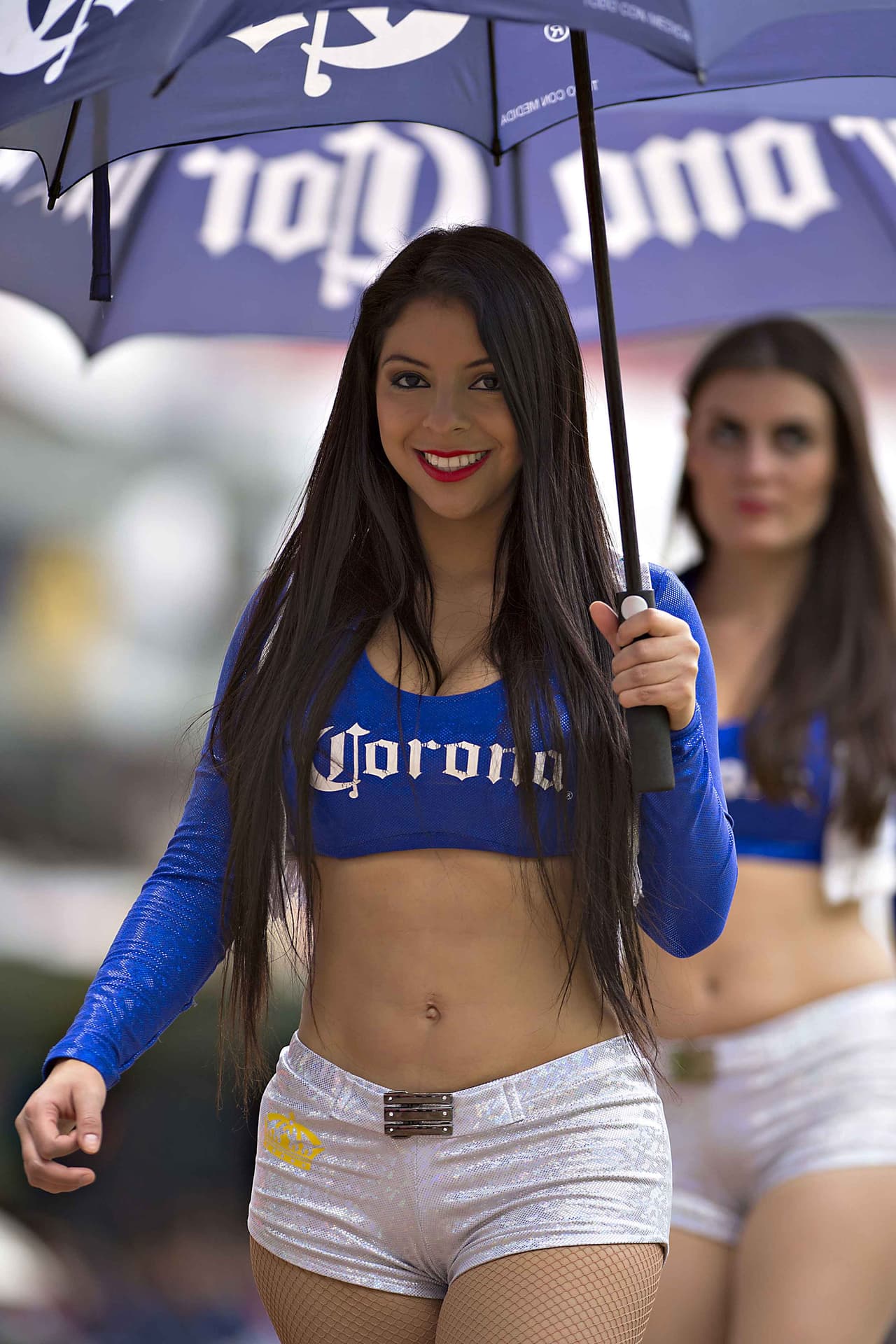 La belleza de las porristas en la fecha 11