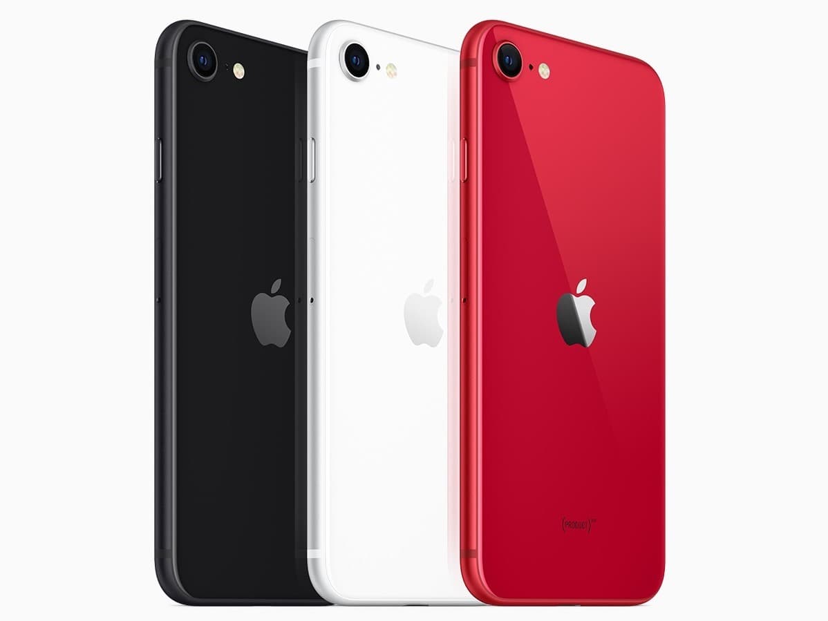 ¿Por qué debería comprarlo? Es el iPhone económico perfecto. Tiene todos los elementos básicos que podrías desear en un iPhone. Además, si anhelas los días de los iPhones de pantalla más pequeña con botones de inicio, el SE tiene una pantalla de 4.7 pulgadas. Pero carece de modo nocturno y Deep Fusion.