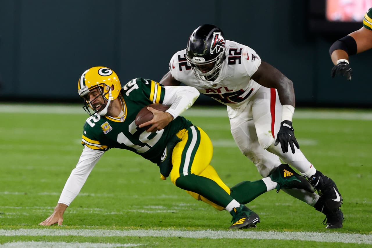 Aaron Rodgers conecta de maravilla con Robert Tonyan y vencen 16 -30 a los Atlanta Falcons.