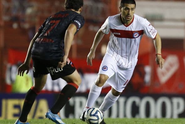 Sus últimos juegos como profesional los vivió con el Argentinos Juniors, equipo que le dio la oportunidad de ser jugador profesional y al cual ayudó a regresar a la primera división de Argentina.