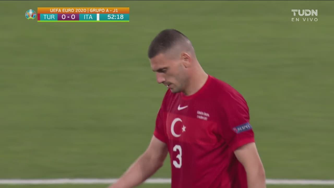 ¡Autogol! Demiral se cruza y anota en propia portería el 0-1
