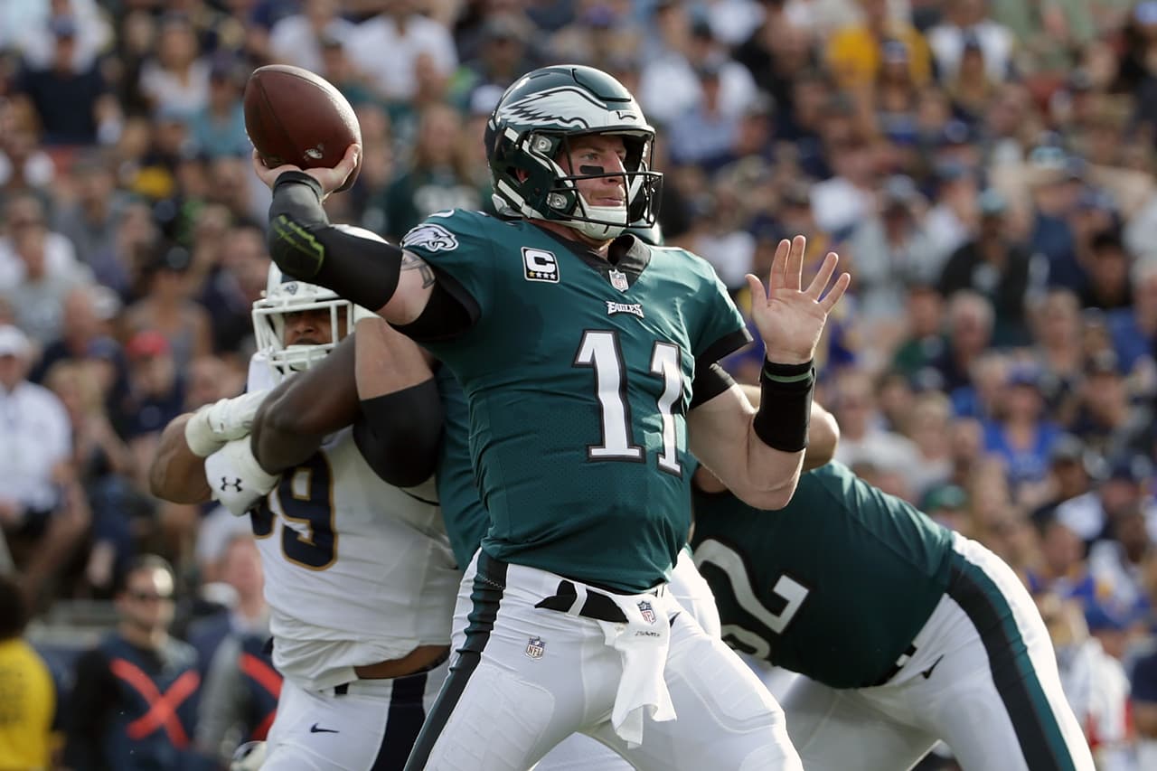 Carson Wentz volvió a estar espectacular tras acertar 23 de 41 pases para 291 yardas con 4 pases de anotación y una intercepción