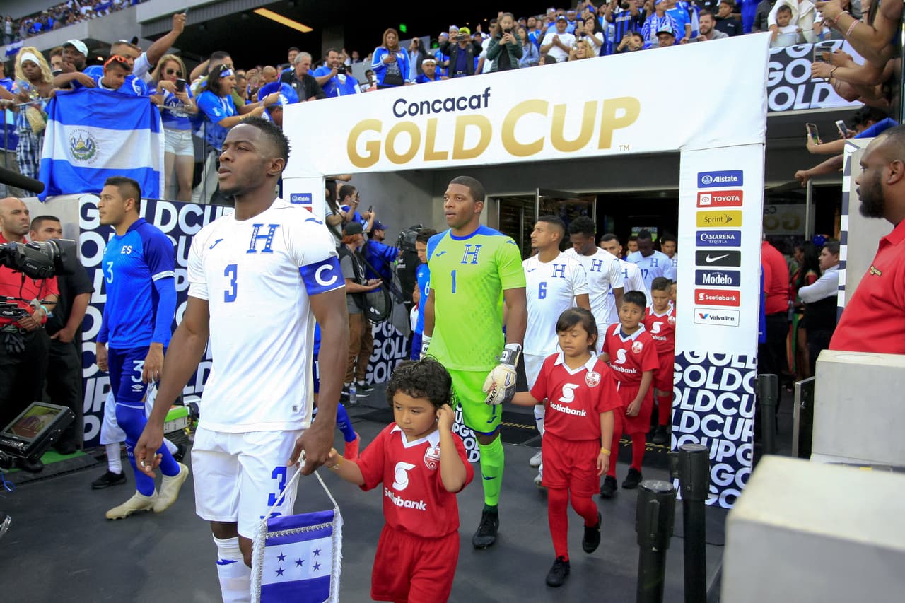 El Salvador buscando amarrar el pase a los Cuartos de Final de la Copa Oro se medía a una ya eliminada Honduras, en partido correspondiente al Grupo C de la Copa Oro de la Concacaf 2019 en el Banc of California Stadium, en la ciudad de Los Ángeles.