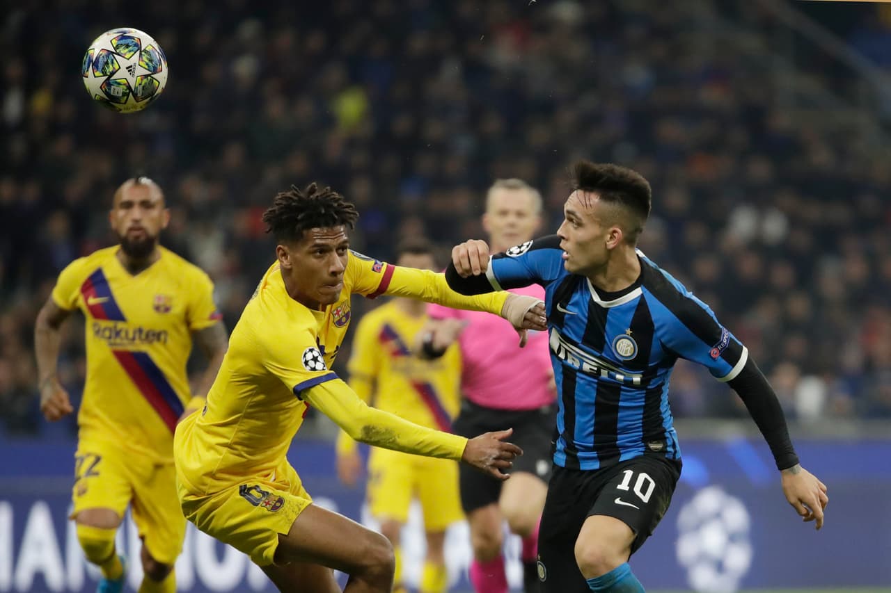 Sin poder consolidarse en el club, Jean-Clair Todibo pondría fin a su etapa con el cuadro catalán.