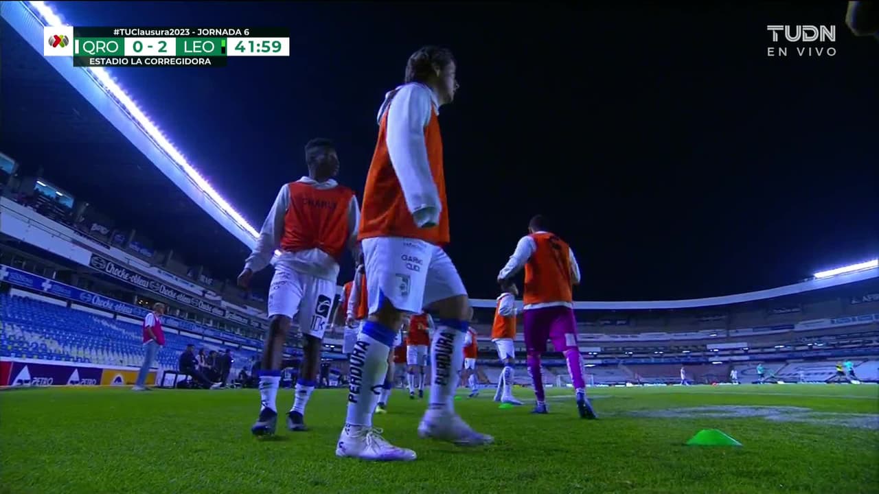 ¡TIRO ATAJADO! disparo por Pablo Barrera.