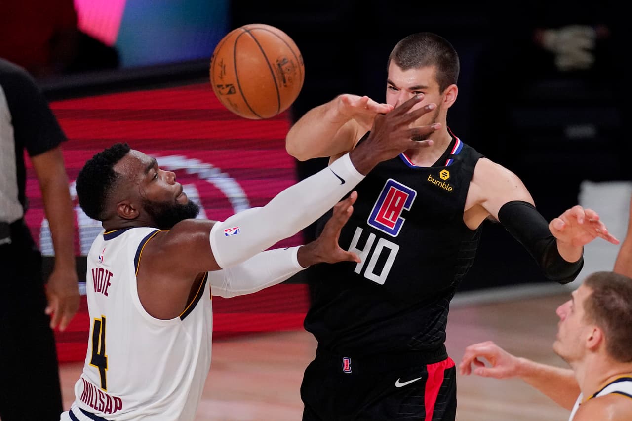 Los Clippers son los que toman la batuta al inicio y se imponen 97-120 a `los Nuggets.