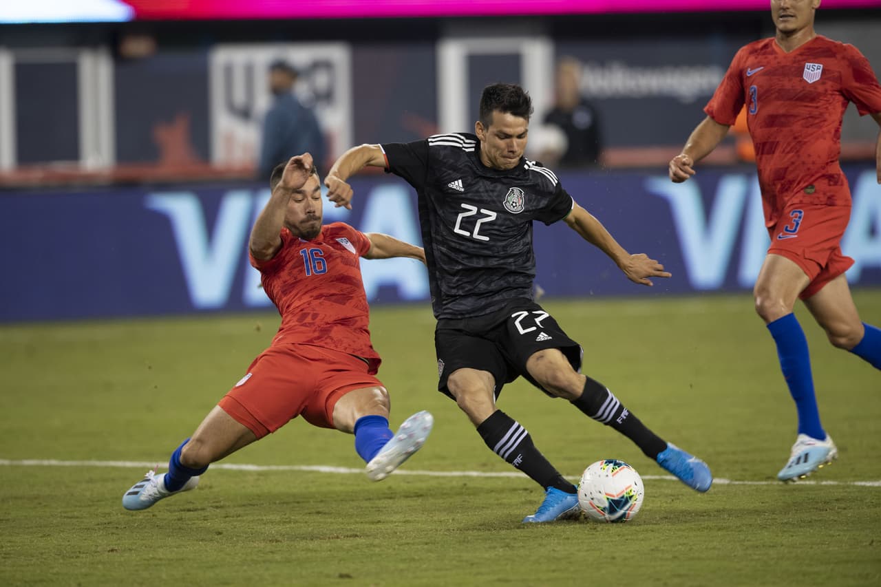 Con goles de Chicharito Hernández, Érick Gutiérrez y Uriel Antuna, México vence 3-0 al equipo de las barras y las estrellas; Orozco atajó un penal.