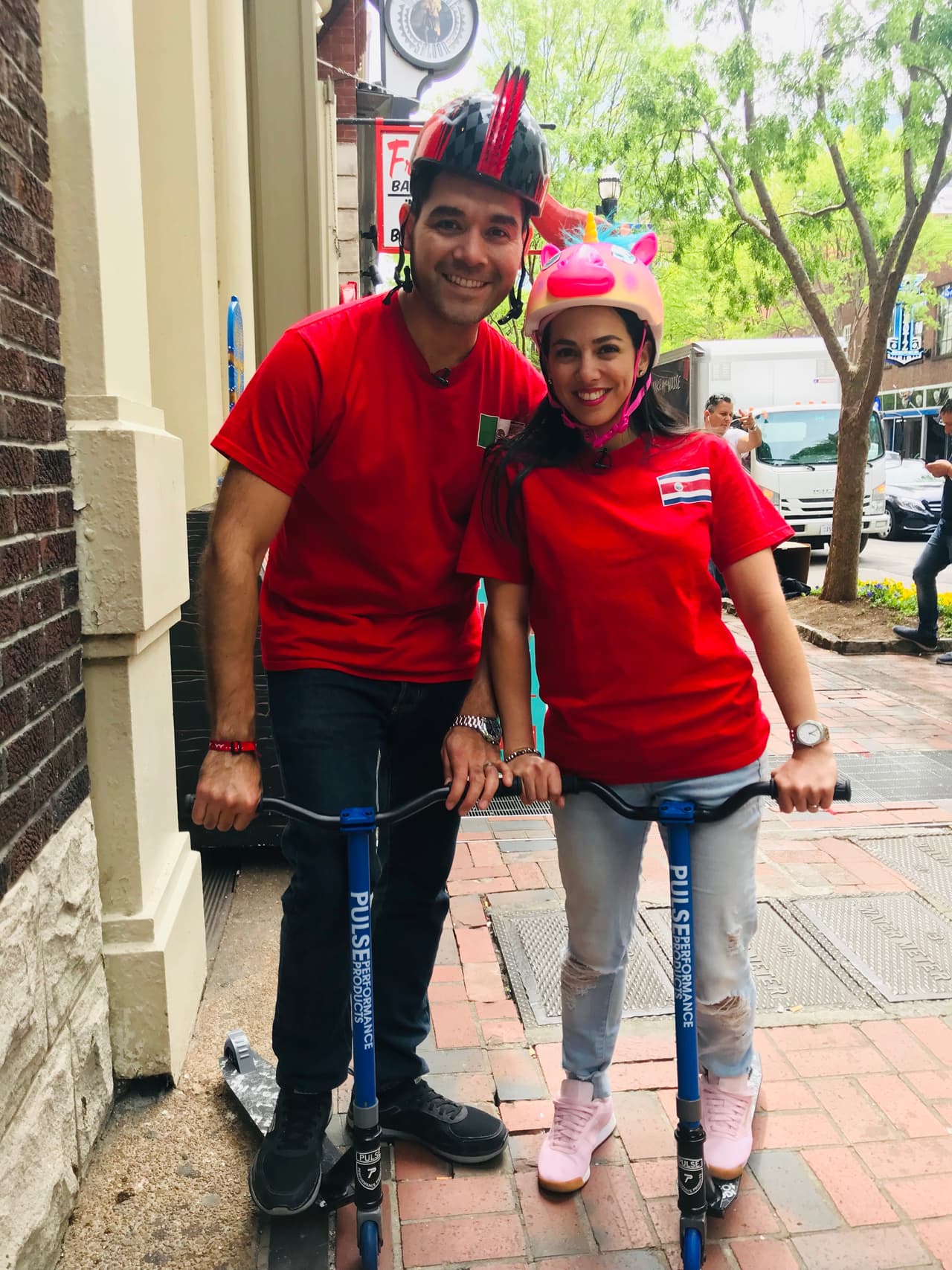 La música, las sonrisas y el deporte se tomaron el capítulo 8 de 'La Carrera' de Univisión en Phoenix, una de las sedes de la Copa Oro.