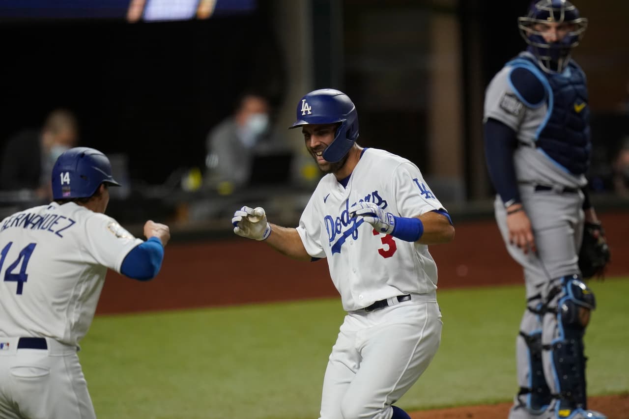 Blake Snell permitió dos carreras pero lanzó nueve ponches en la victoria 6-4 de los Tampa Bay Rays sobre Los Angeles Dodgers.