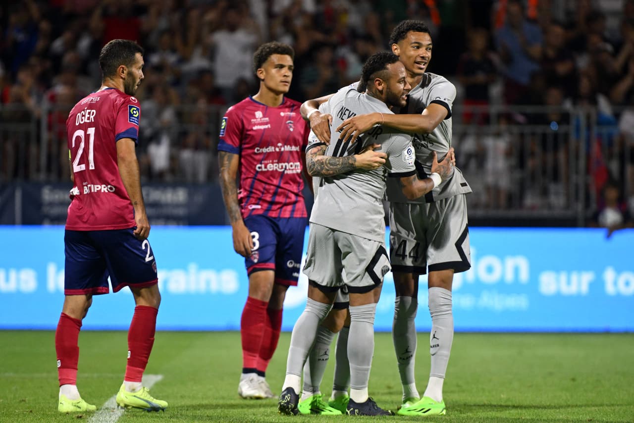 Lionel Messi y Neymar brillaron en la goleada del PSG al Clermont en el arranque de la Ligue 1.
