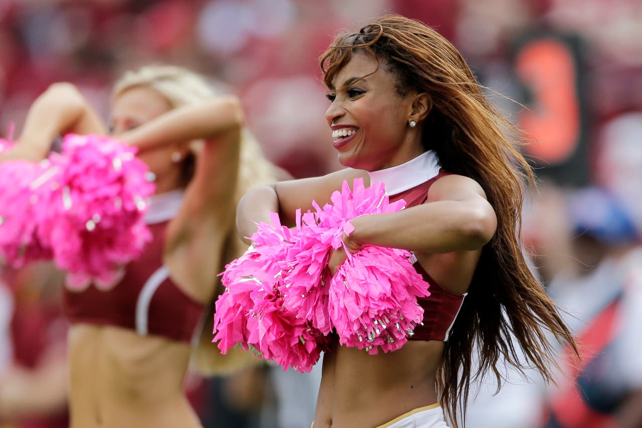 Son hermosas, tienen energía y sus bailes le dan alegría al ambiente en los estadios de la NFL: sin duda, las porristas tienen un papel muy especial para el espectáculo del fútbol americano.