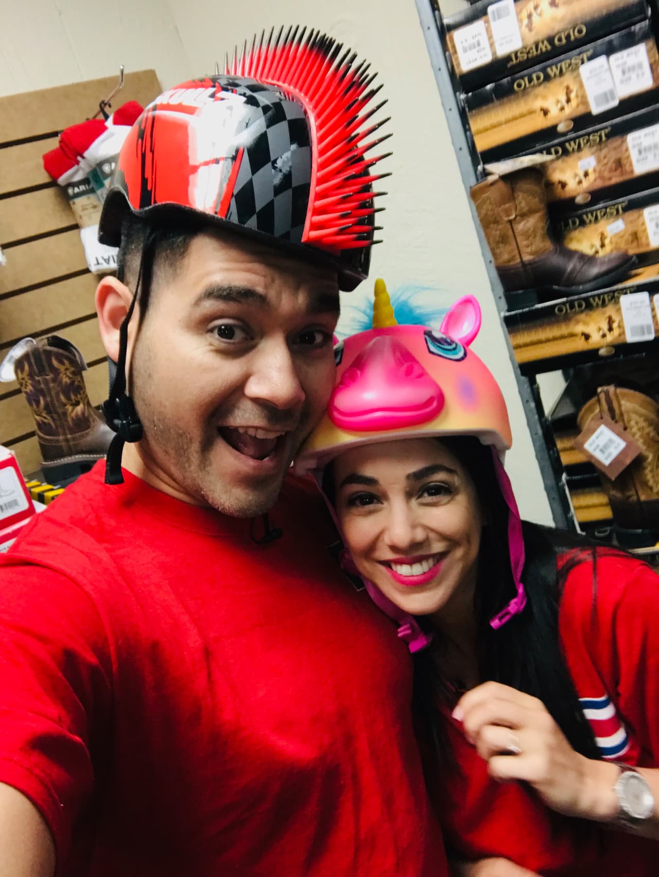 La música, las sonrisas y el deporte se tomaron el capítulo 8 de 'La Carrera' de Univisión en Phoenix, una de las sedes de la Copa Oro.