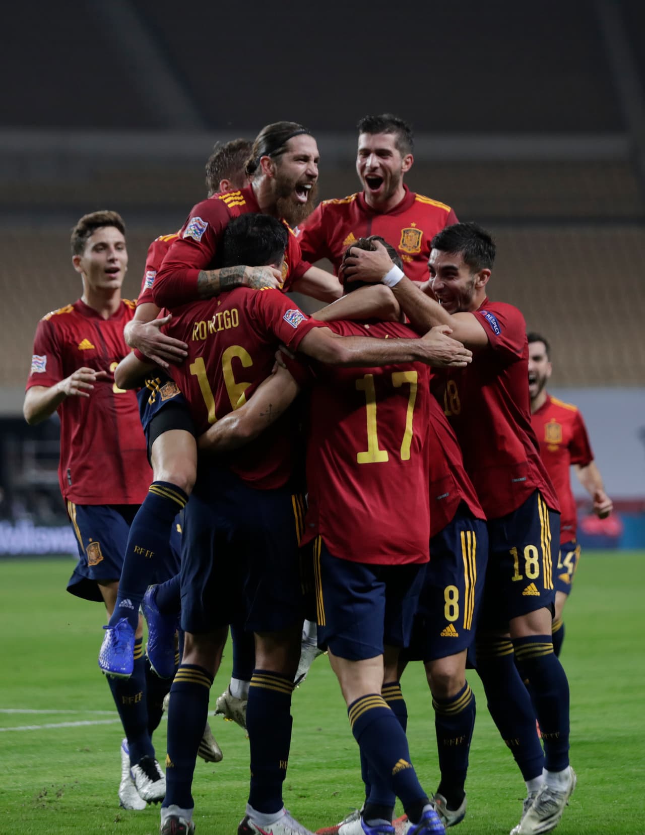 Morata (17’), Torres (33’, 55’, 71’), Hernández Cascante (38’) y Oyarzabal (89’) se sirvieron con la ‘cuchara grande’ en la tremenda goliza.