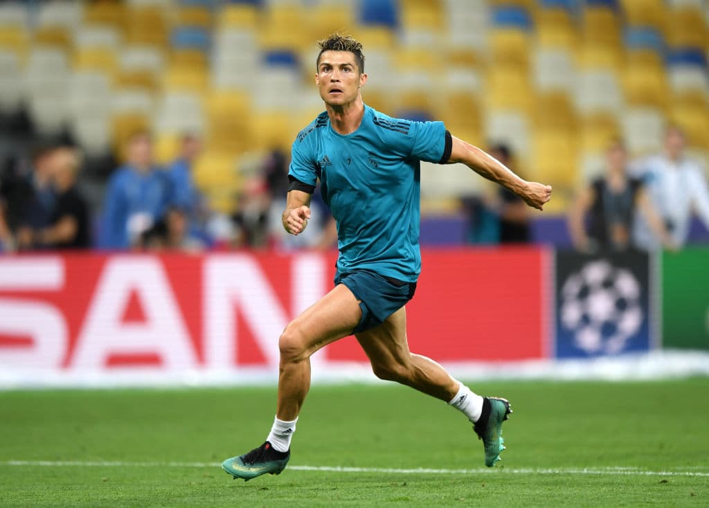 La más flamante contratación de todo el mercado de verano en Europa: la llegada del portugués Cristiano Ronaldo procedente del Real Madrid por 105 millones de euros.