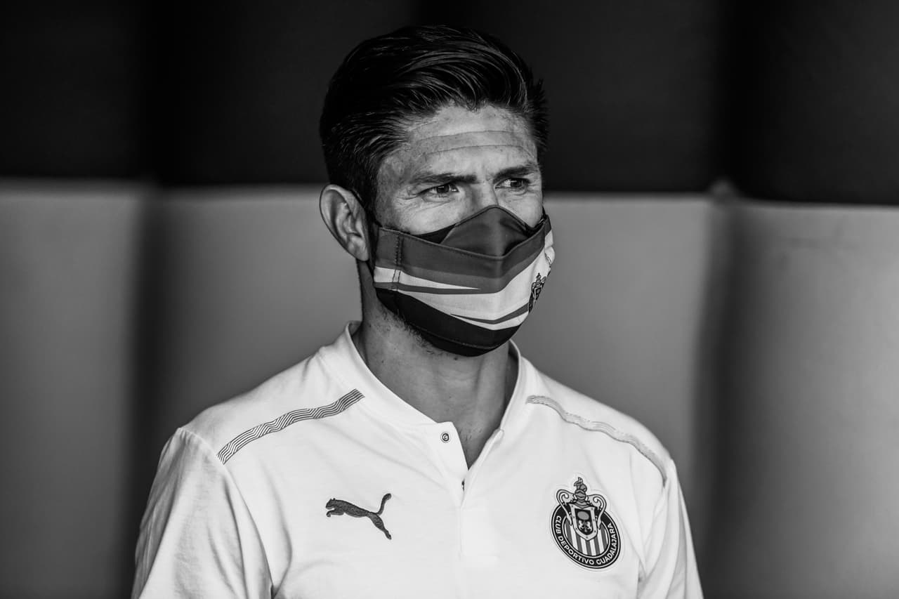 ¿El adiós del Cepillo? Oribe Peralta ya no cuenta más para Chivas