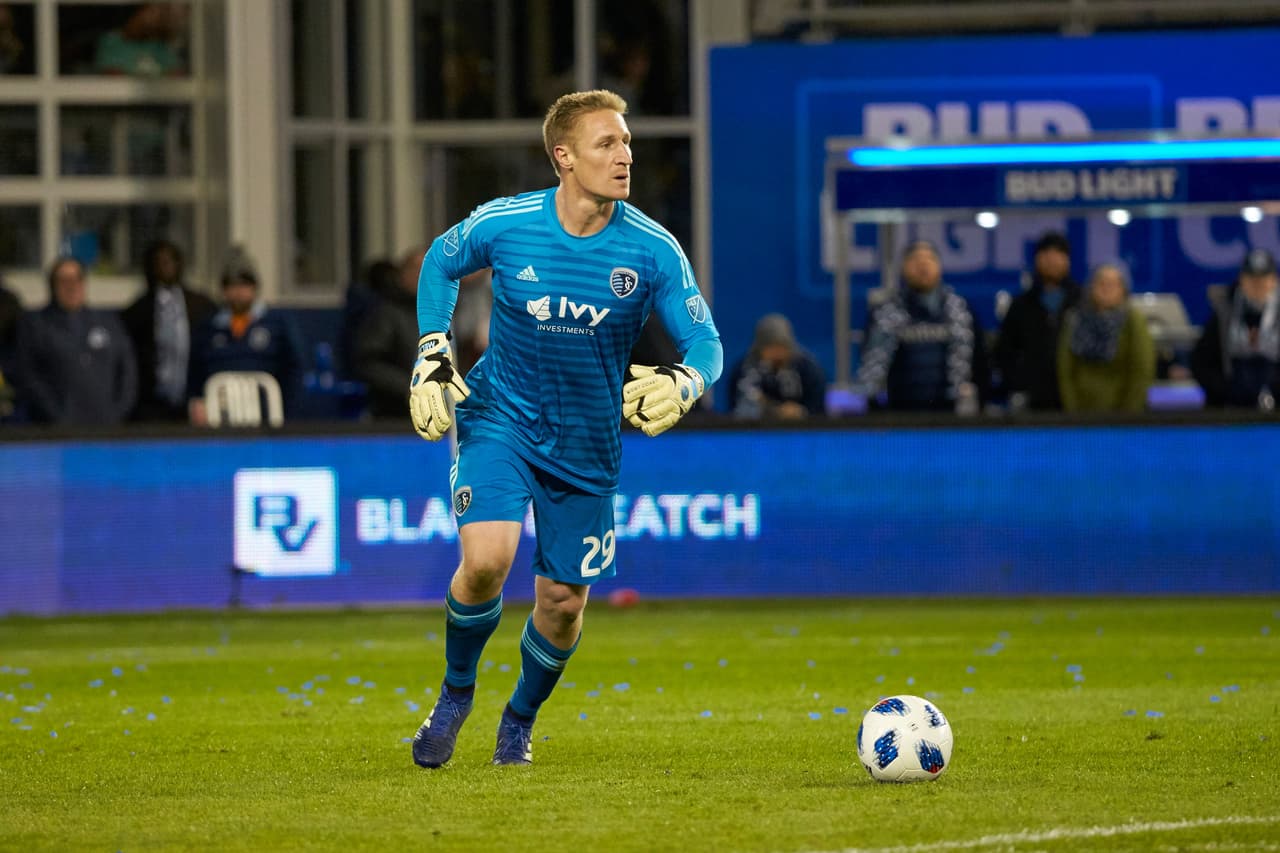 Tim Melia es uno de los mejores arqueros de la MLS. Sus 10 atajadas para Sporting Kansas City en la victoria por 0-2 frente a LA Galaxy confirman su gran estado. (USA Today Images)