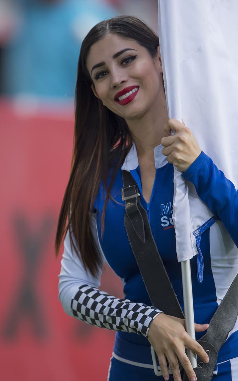 Una animadora de la Liga MX en la antesala del partido Atlas-Querétaro.