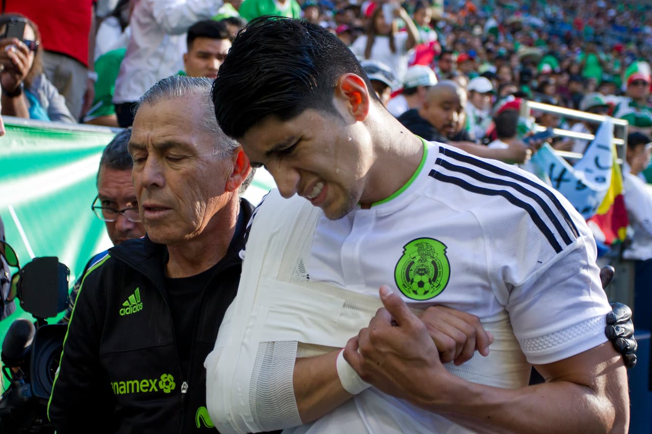 La última baja fue la de Alan Pulido, quien se fracturó el brazo contra Paraguay y estará ausente de Chivas durante 18 semanas.