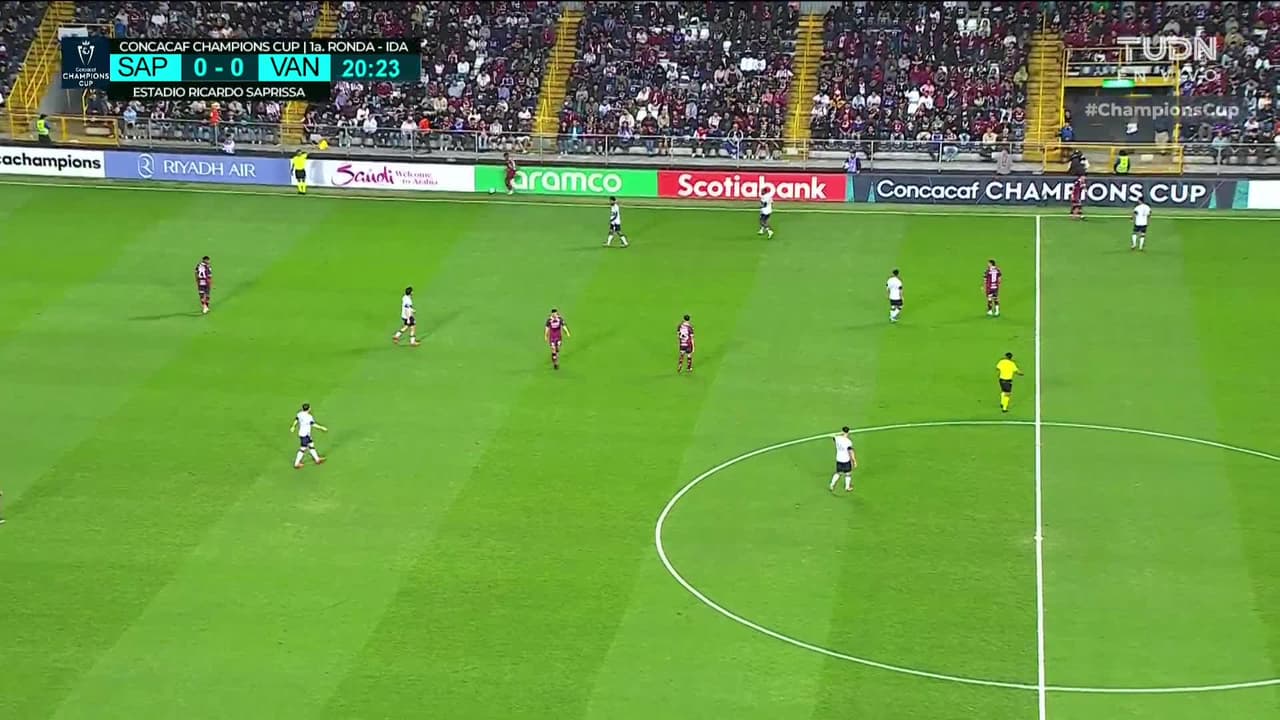 ¡GOL!  anota para Vancouver Whitecaps. Ryan Gauld