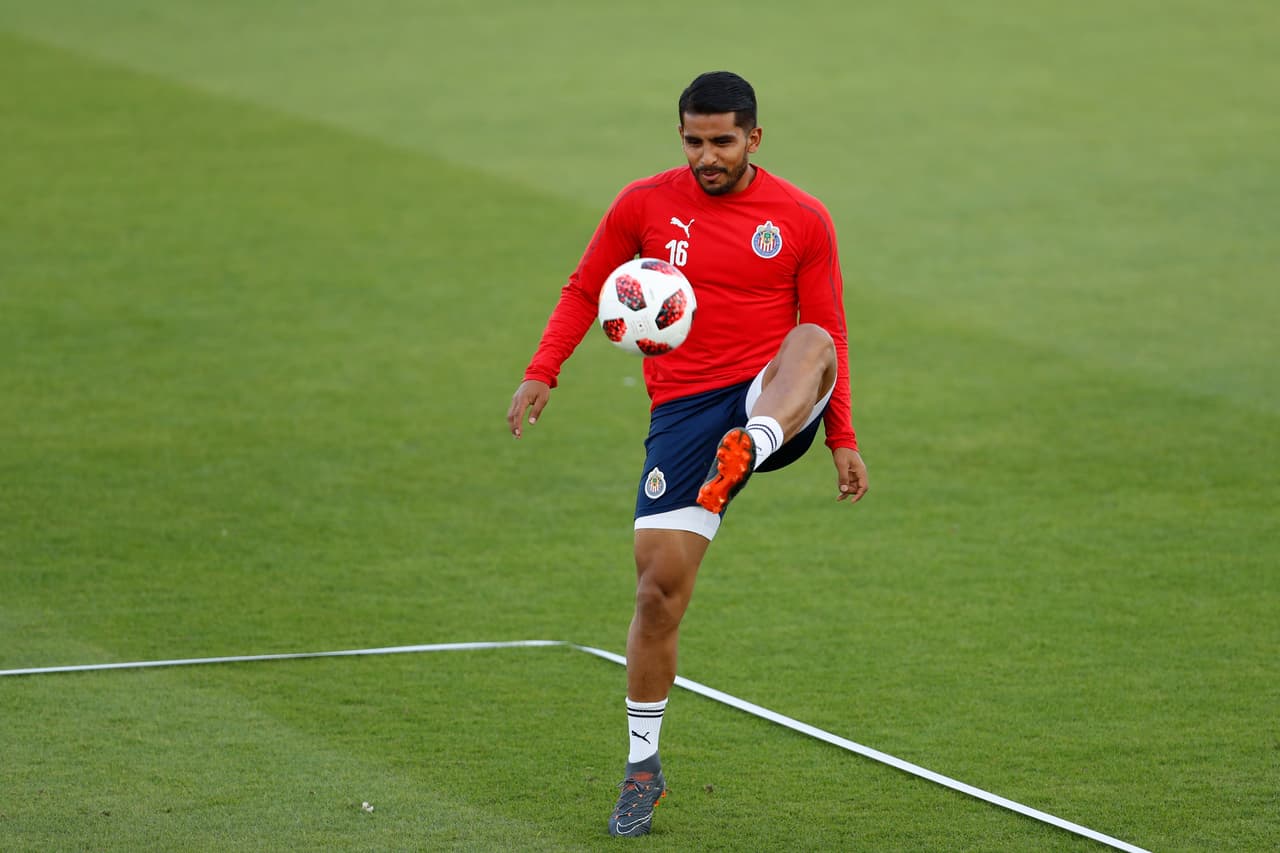 Después de la sesión, el equipo se cambió y partió hacia el Hazza Bin Zayed Stadium el cual será la sede para el debut de este sábado en la mañana.