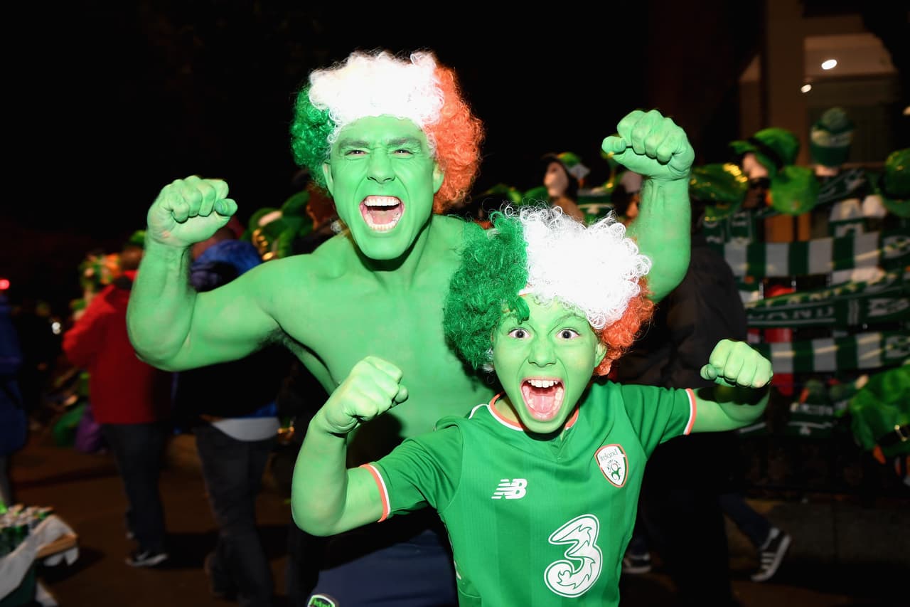 Los irlandeses llegaron llenos de confianza en lo que podía hacer en casa su selección, luego de llegar a esta repesca en la última fecha de la fase de grupos.