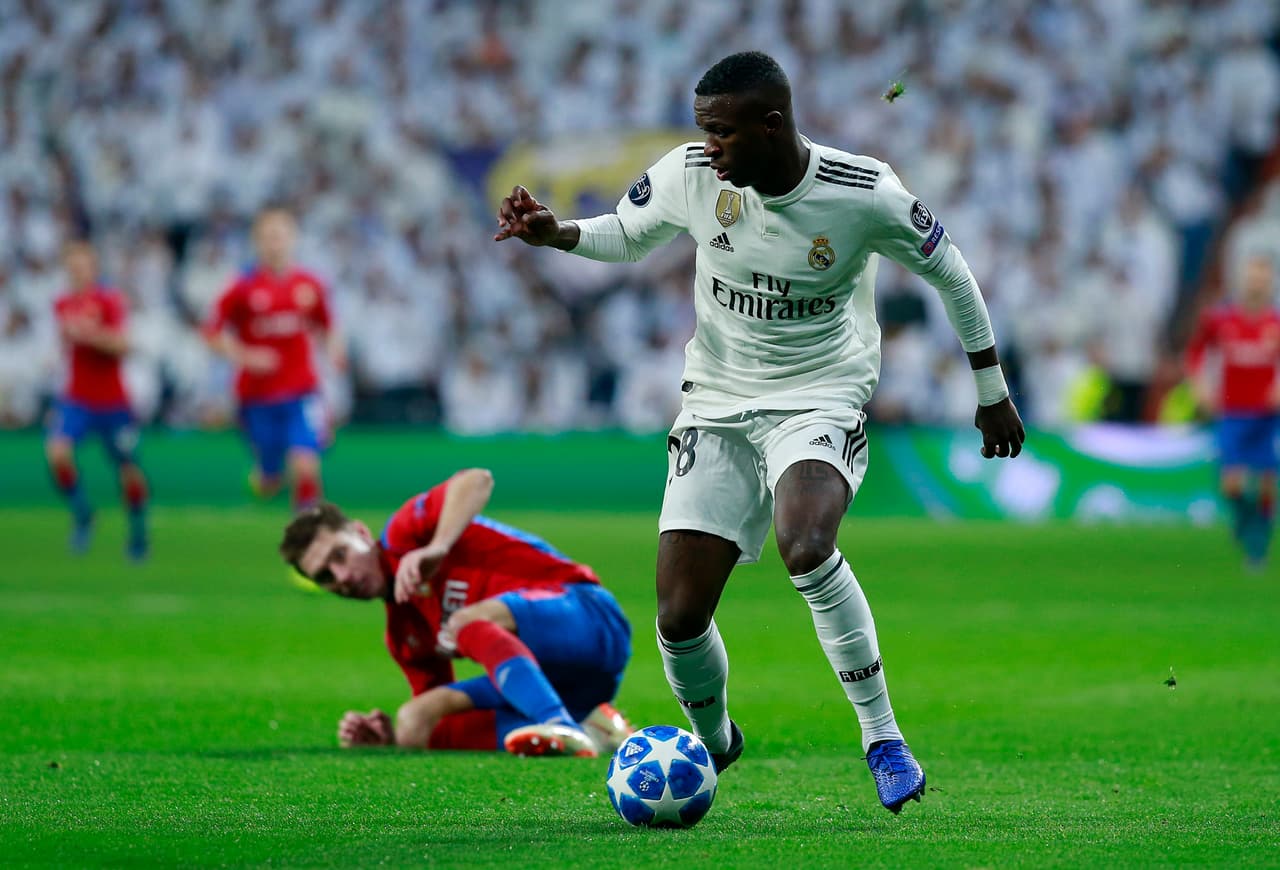 También forjó una muy clara por la izquierda que culminó con un pase a Isco para definir, pero el español demoró y su remate salió desviado.