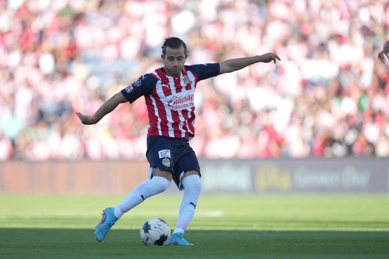 Con un gol solitario de Julián Quiñones el Atlas se llevó una edición más del Clásico Tapatío ante Chivas.