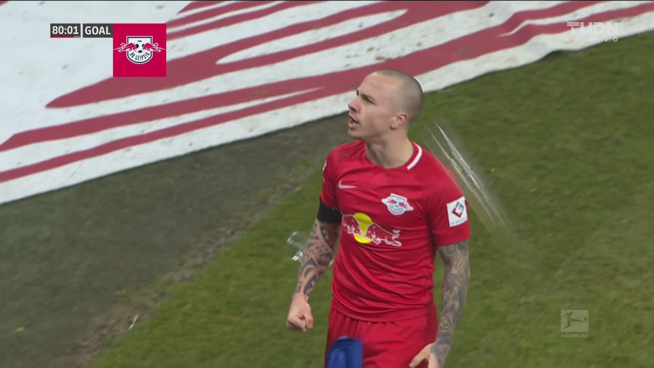 ¡Bombazo que se va al fondo de la red! Angeliño y Leipzig siguen imparables ante Schalke