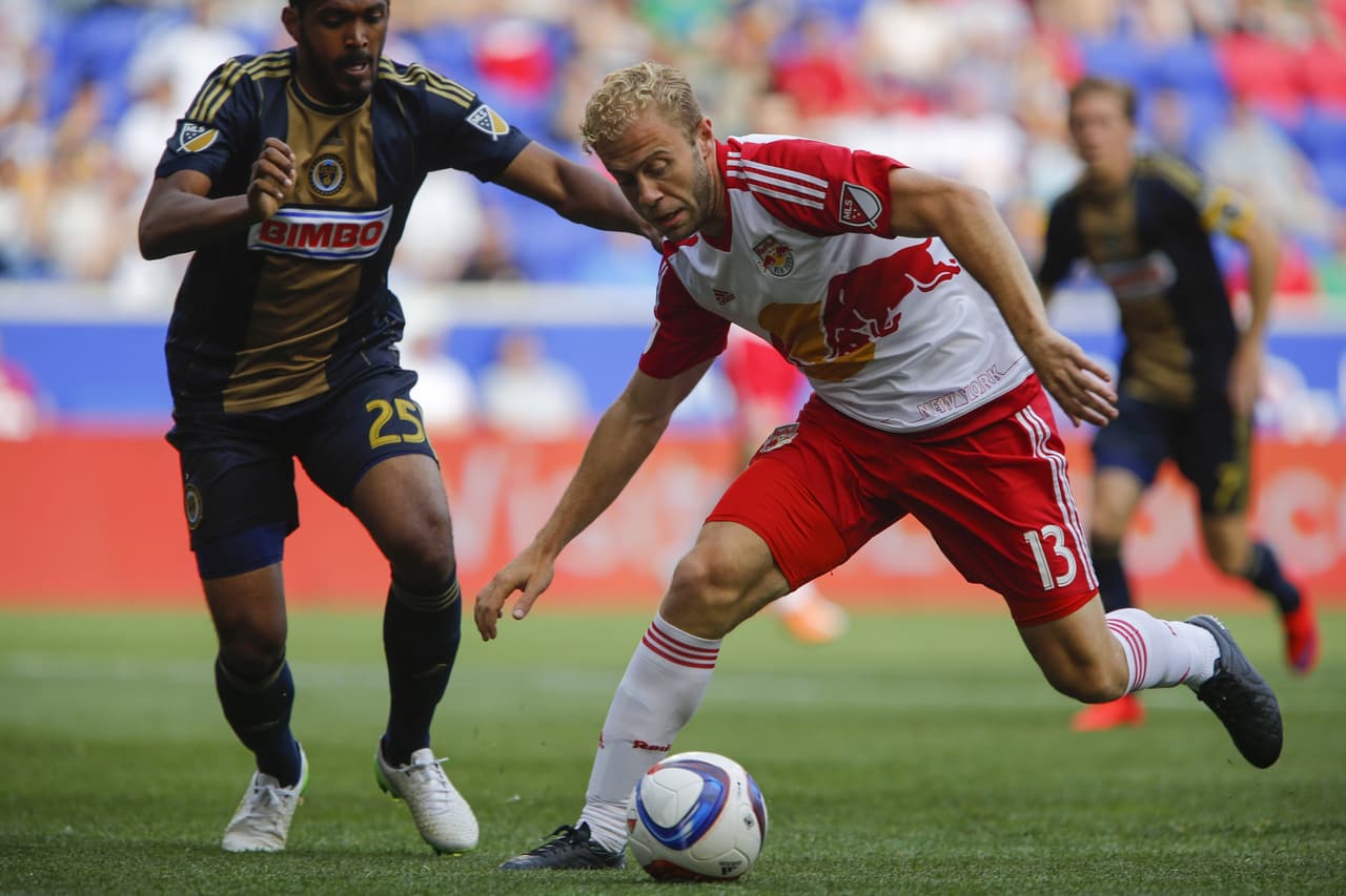 Mike Grella - NY Red Bulls. Llegó a prueba y ahora es uno de los más queridos en Nueva York. Talentoso, hábil y con llegada al gol, el rubio tiene experiencia en el fútbol europeo.