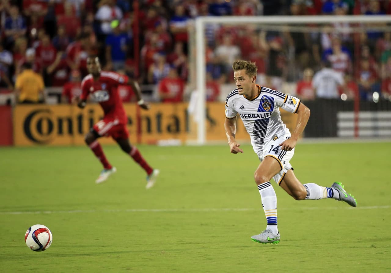 Robbie Rogers - LA Galaxy. Lateral zurdo con mucha proyección ofensiva. Correcto en la marca y con mucha dinámica. Fue parte del equipo nacional a nivel juvenil y mayor.