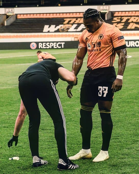 Aceite para bebés para el ‘monstruo’ de los Wolves