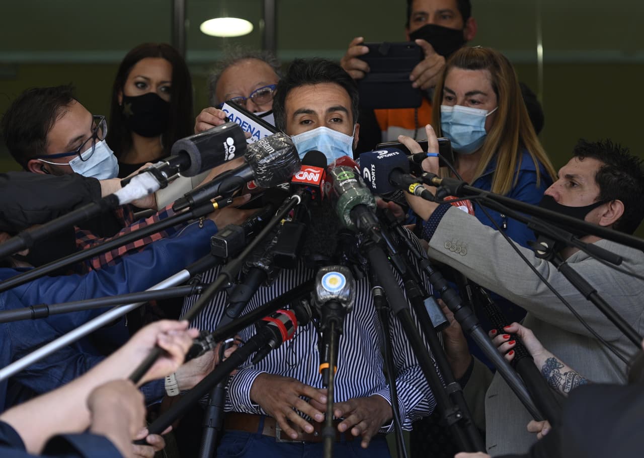 Médico de Maradona asegura: "Diego es muy dificil"